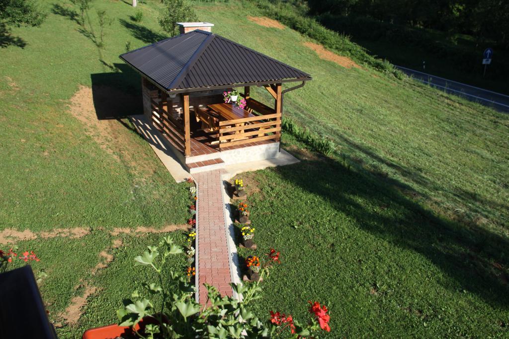 Apartment Ante Slunj Exterior photo